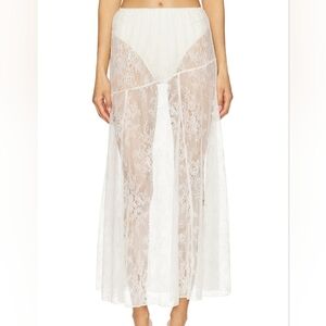 Brand New Steve Madden Skirt (Smoke & Pet Free Home)